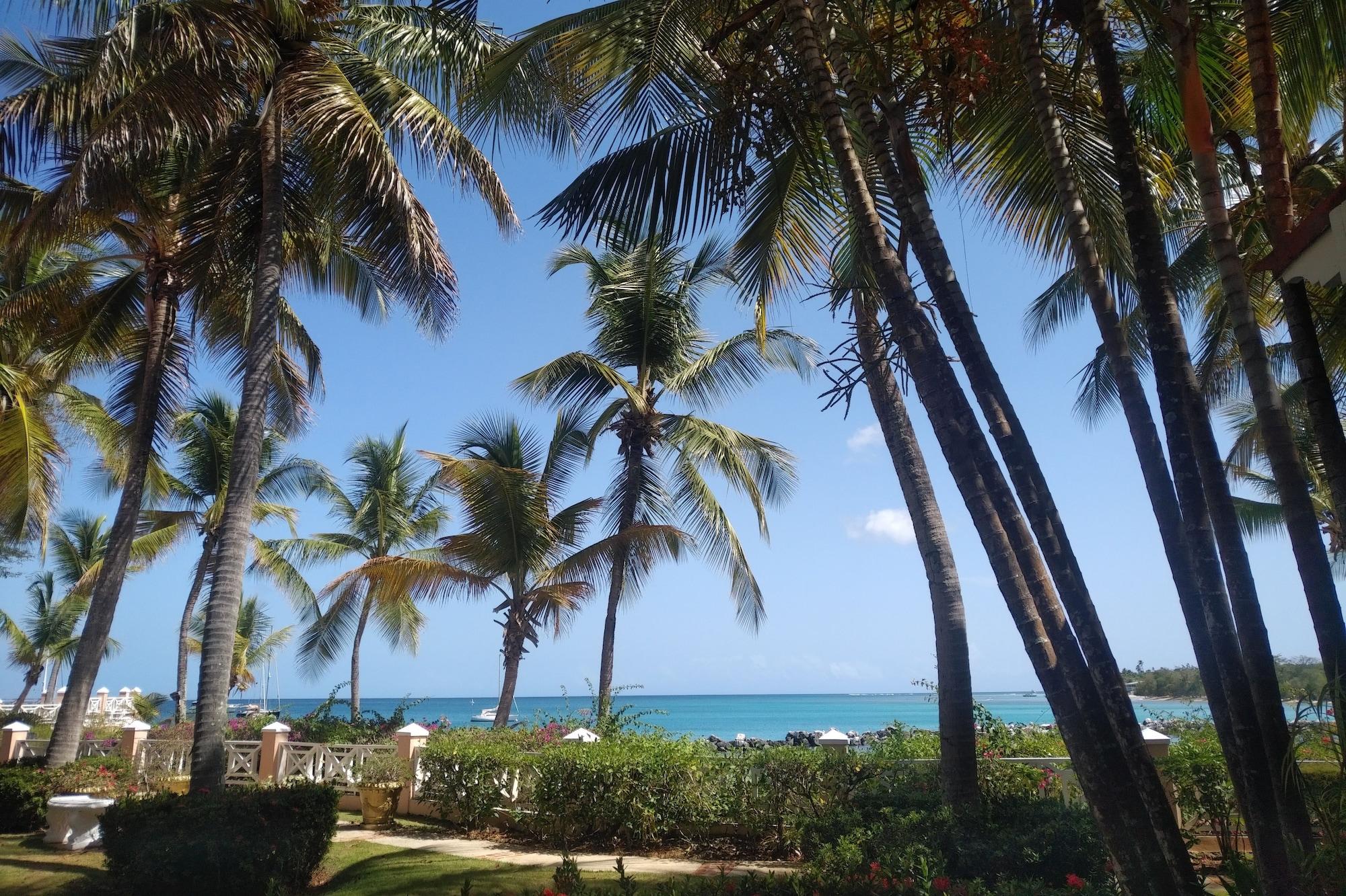 Coco Reef Resort & Spa Crown Point Esterno foto