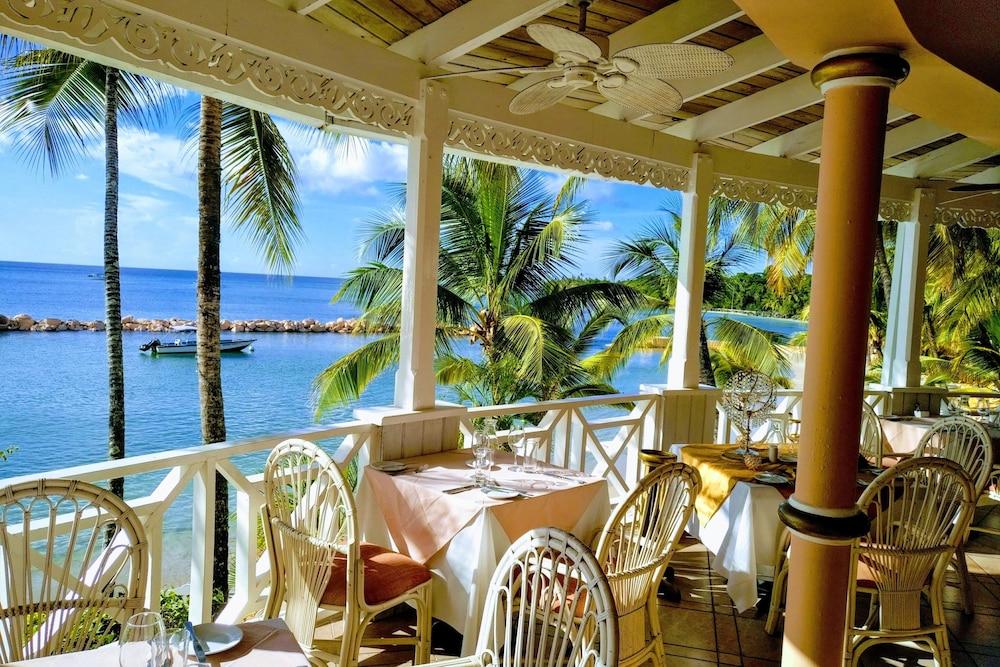 Coco Reef Resort & Spa Crown Point Esterno foto