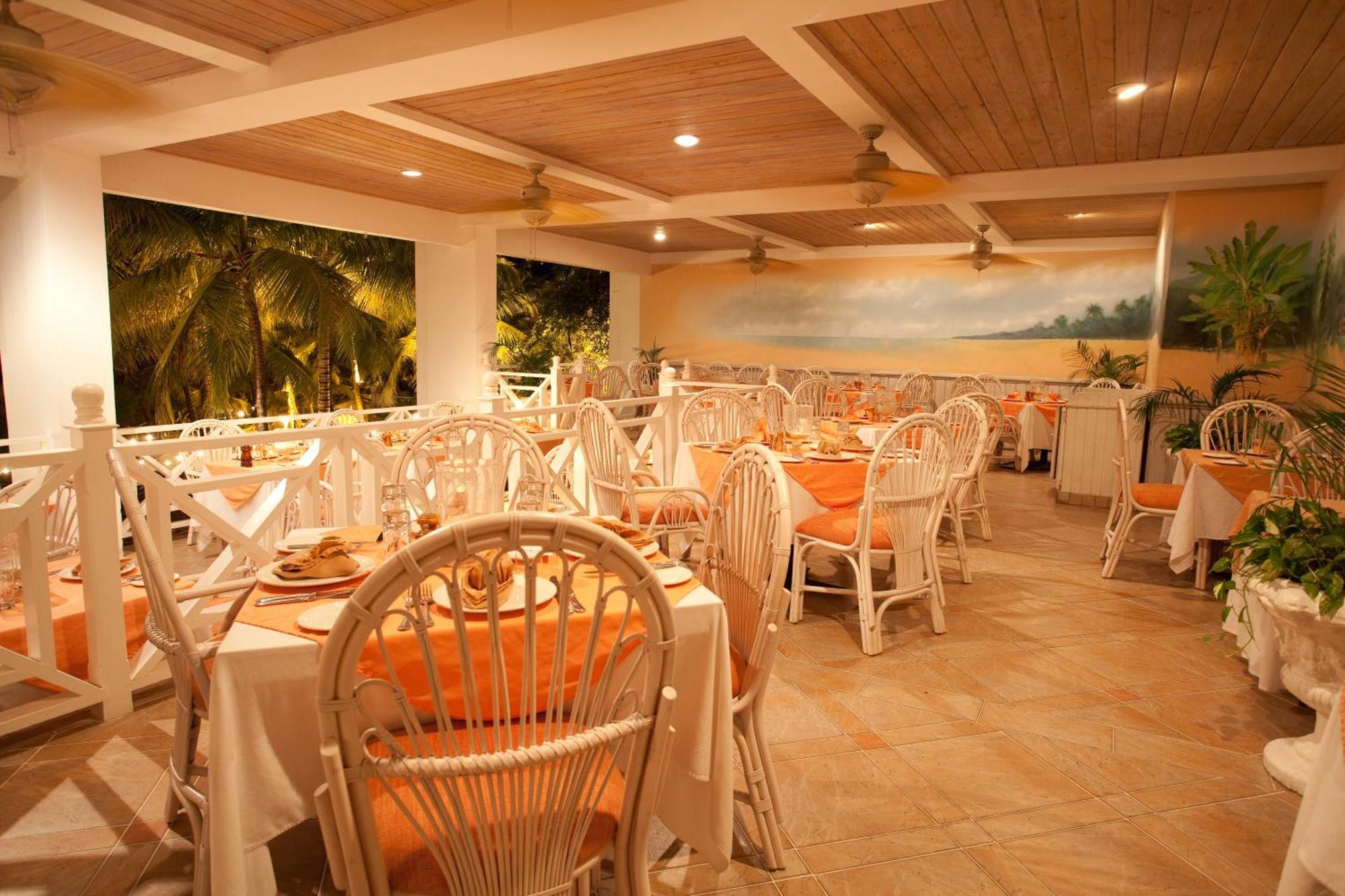 Coco Reef Resort & Spa Crown Point Esterno foto